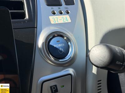 2012 Toyota Prius - Thumbnail