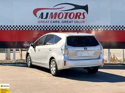 2012 Toyota Prius - Thumbnail