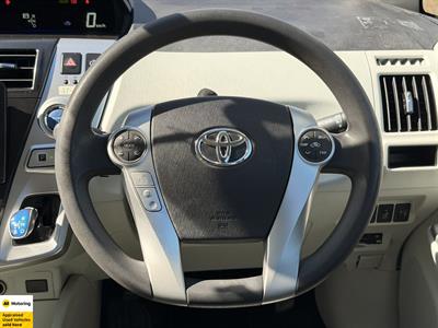 2012 Toyota Prius - Thumbnail