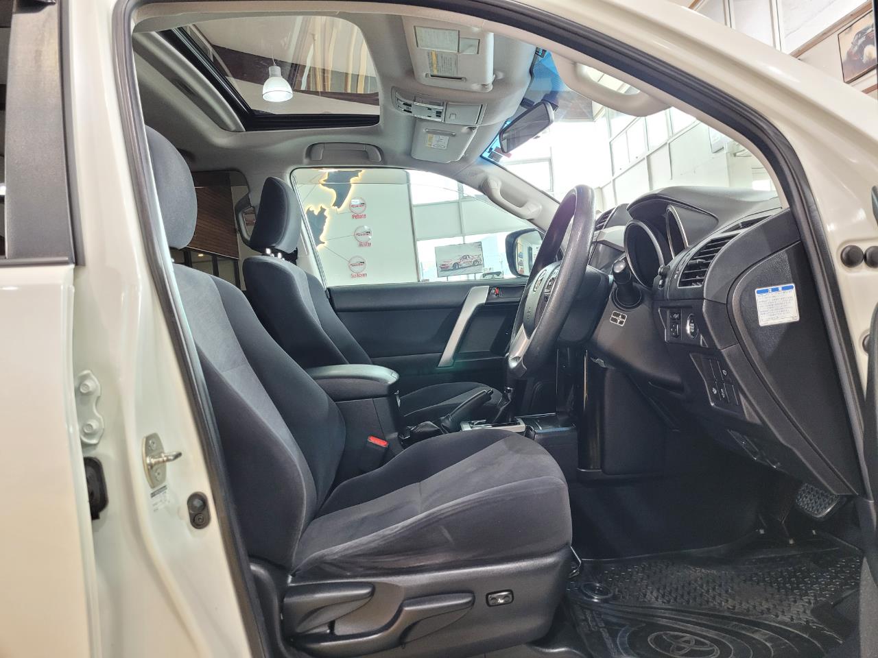 2016 Toyota LANDCRUISER