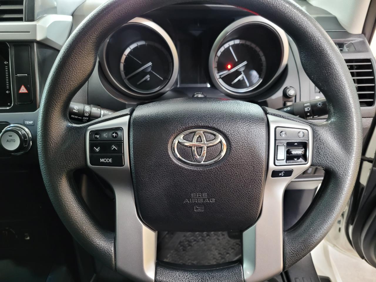 2016 Toyota LANDCRUISER