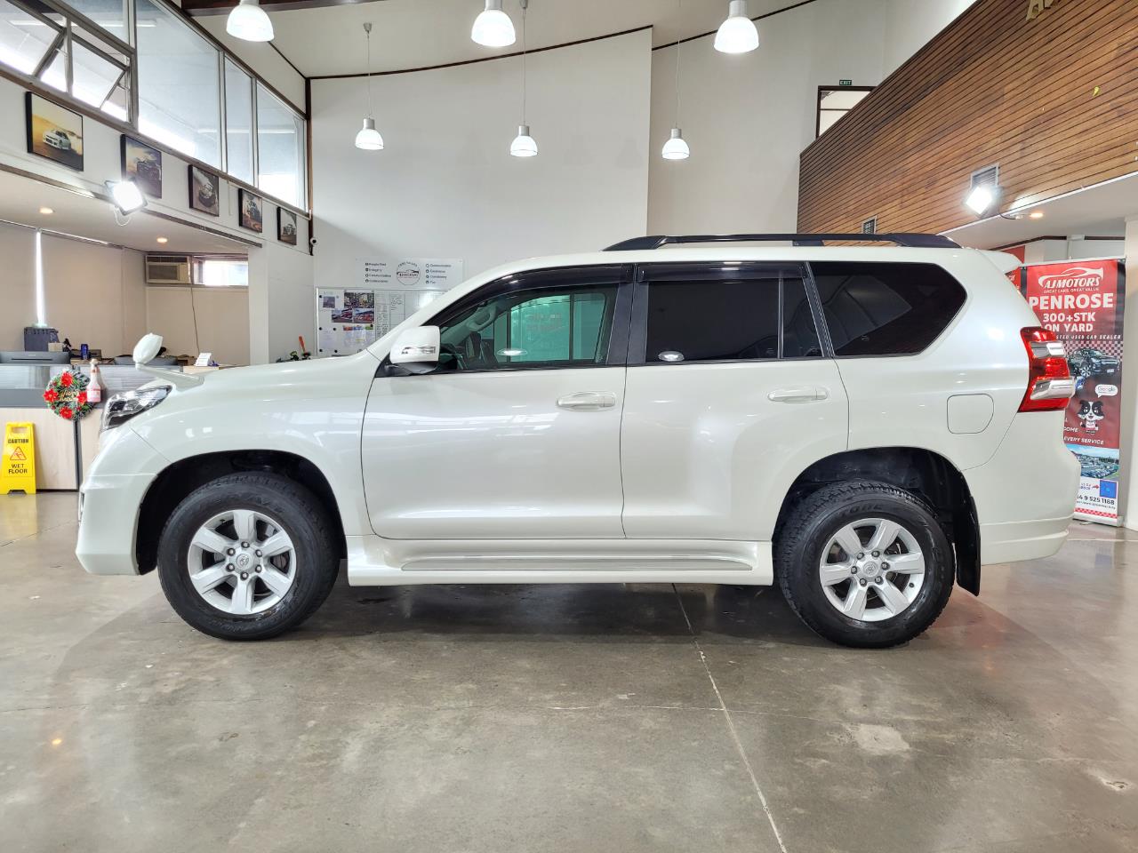 2016 Toyota LANDCRUISER