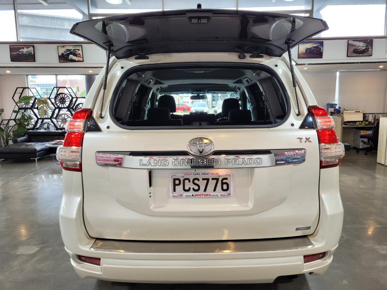 2016 Toyota LANDCRUISER