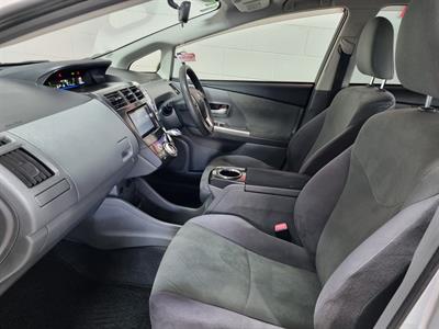 2012 Toyota Prius - Thumbnail