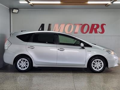 2012 Toyota Prius - Thumbnail