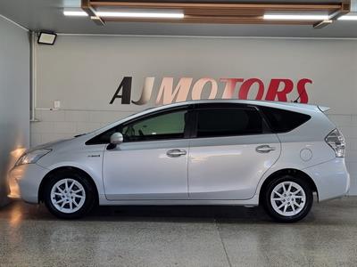 2012 Toyota Prius - Thumbnail