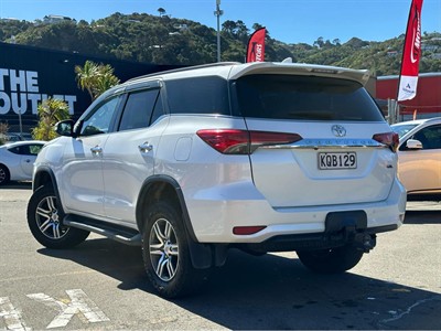 2017 Toyota Fortuner - Thumbnail