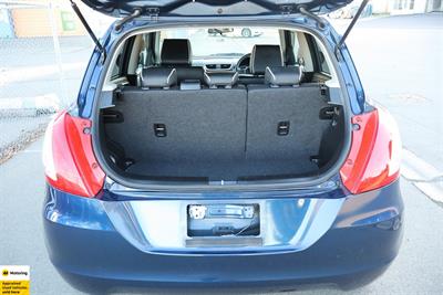 2015 Suzuki Swift - Thumbnail
