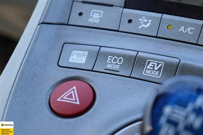 2012 Toyota Prius - Thumbnail