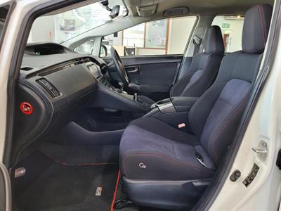 2012 Toyota Prius - Thumbnail