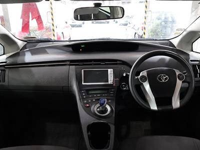 2010 Toyota Prius - Thumbnail