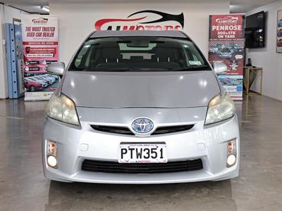 2010 Toyota Prius - Thumbnail