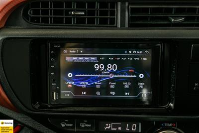 2015 Toyota Aqua - Thumbnail