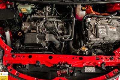 2015 Toyota Aqua - Thumbnail