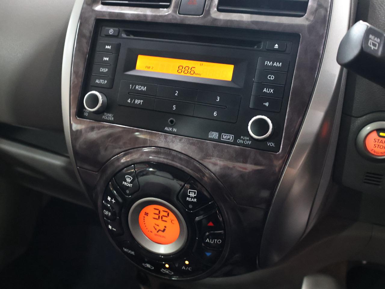 2017 Nissan March
