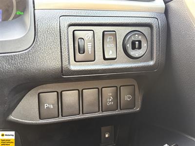 2012 Lexus CT 200h - Thumbnail