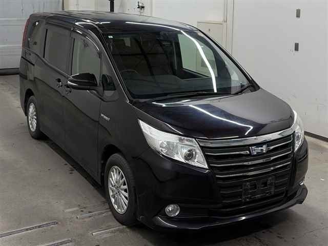 2017 Toyota Noah