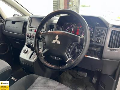 2009 Mitsubishi Delica - Thumbnail