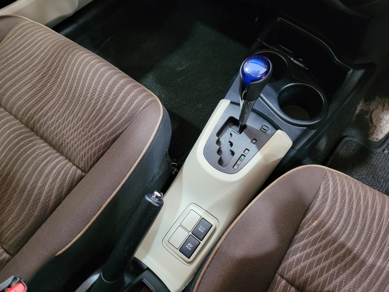 2012 Toyota AQUA BODYKIT