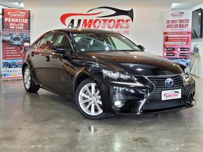 2015 Lexus IS 300h