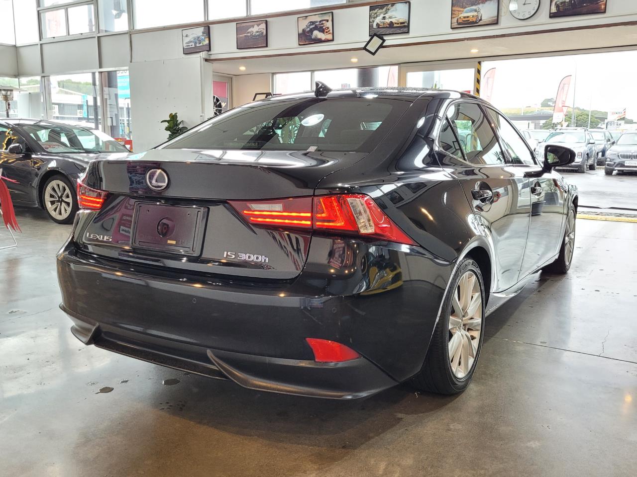 2015 Lexus IS 300h