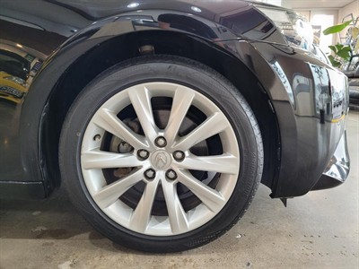 2015 Lexus IS 300h - Thumbnail