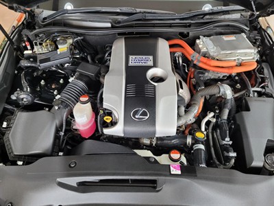 2015 Lexus IS 300h - Thumbnail