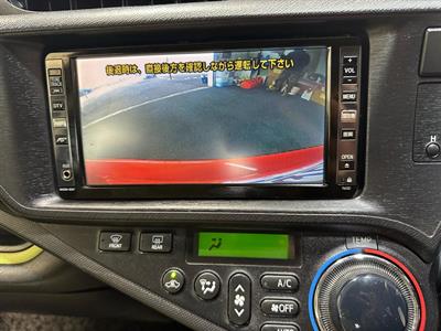 2014 Toyota Aqua - Thumbnail