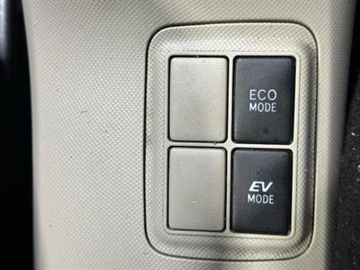 2014 Toyota Aqua - Thumbnail