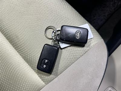 2014 Toyota Aqua - Thumbnail