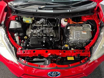 2014 Toyota Aqua - Thumbnail