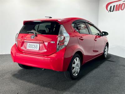 2014 Toyota Aqua - Thumbnail