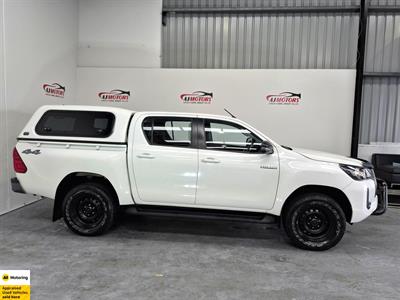 2023 Toyota Hilux - Thumbnail