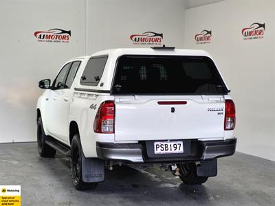 2023 Toyota Hilux - Thumbnail