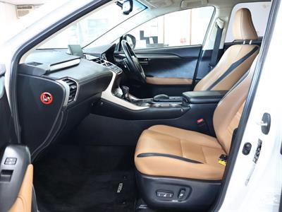 2014 Lexus NX 300h - Thumbnail