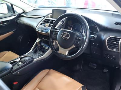 2014 Lexus NX 300h - Thumbnail