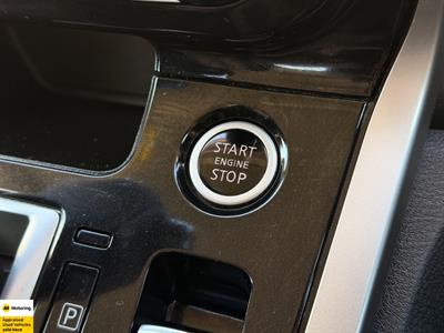 2017 Nissan Serena - Thumbnail