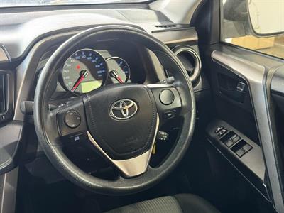 2018 Toyota RAV4 - Thumbnail