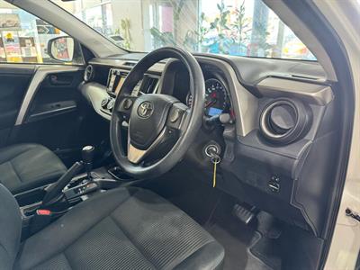 2018 Toyota RAV4 - Thumbnail