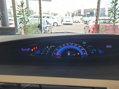 2013 Toyota Estima - Thumbnail