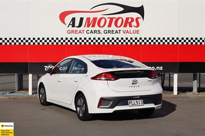 2022 Hyundai IONIQ - Thumbnail