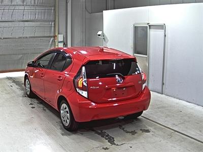 2015 Toyota Aqua - Thumbnail