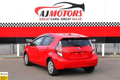 2015 Toyota Aqua - Thumbnail