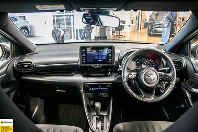 2020 Toyota Yaris - Thumbnail
