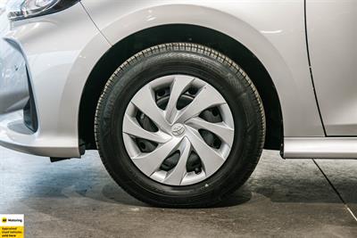 2020 Toyota Yaris - Thumbnail