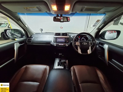 2017 Toyota Land Cruiser Prado - Thumbnail