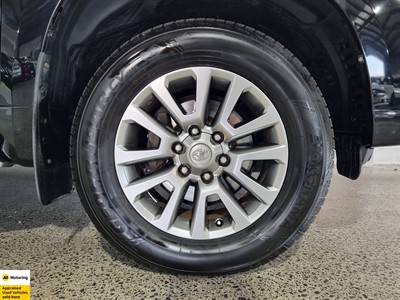 2017 Toyota Land Cruiser Prado - Thumbnail