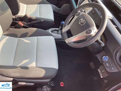2013 Toyota Aqua - Thumbnail