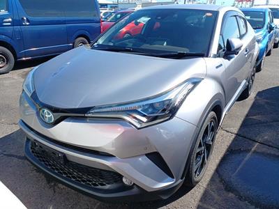 2017 Toyota C-HR - Thumbnail