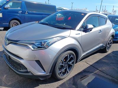 2017 Toyota C-HR - Thumbnail